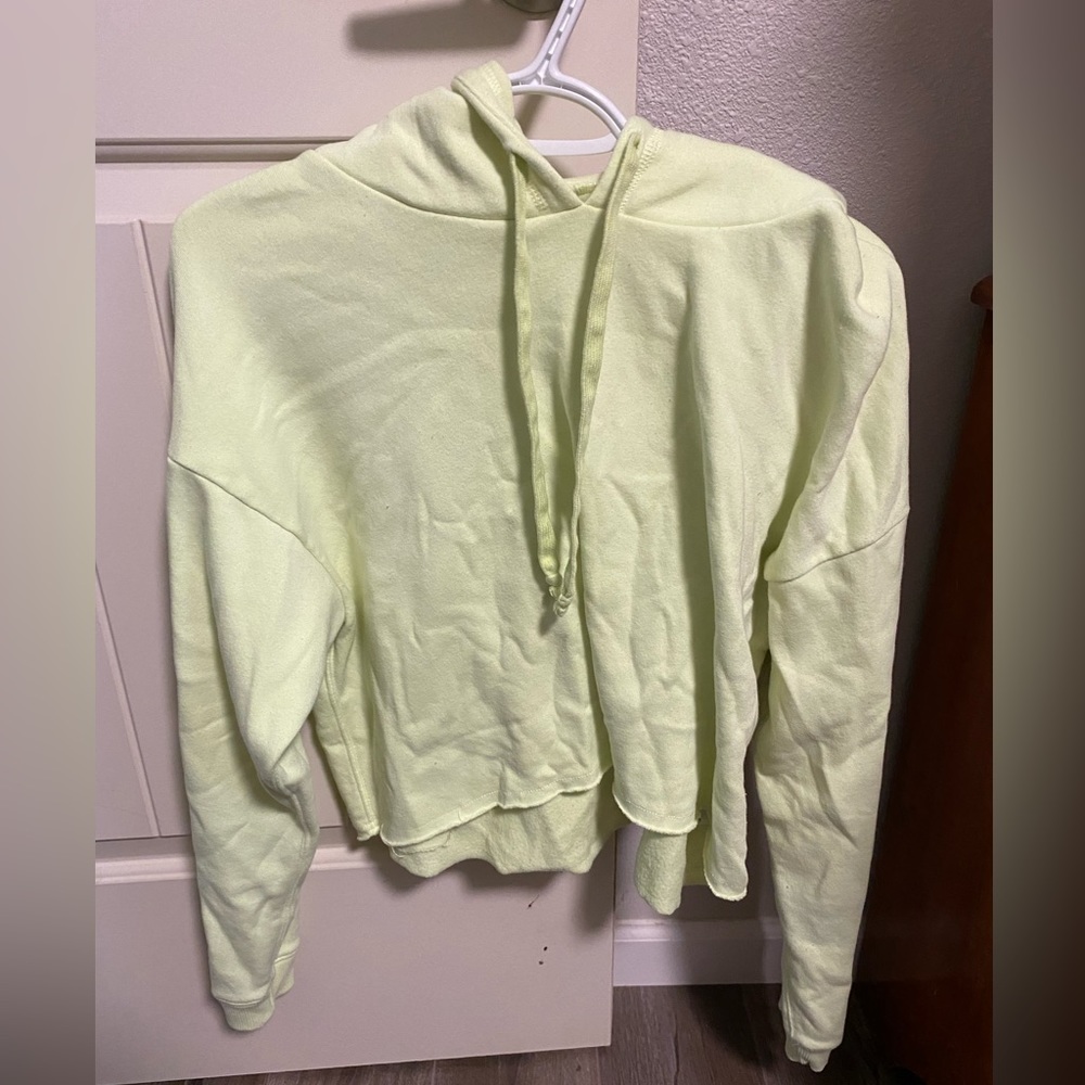 American‎ Eagle Outfitters Cropped Hoody. Pale Neon Yellow Size Large